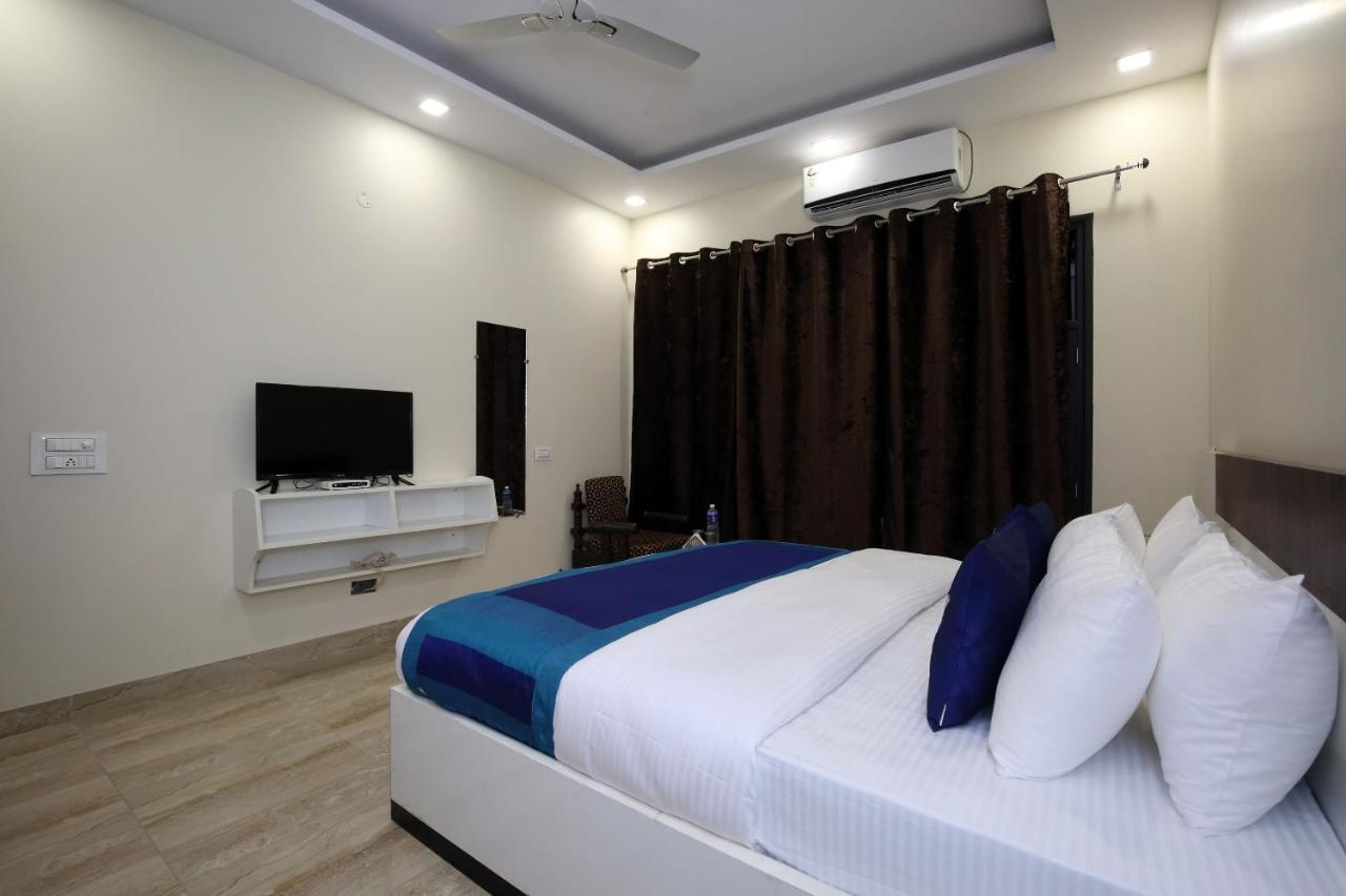 Fabhotel Shashank Villa Chandigarh Exterior photo
